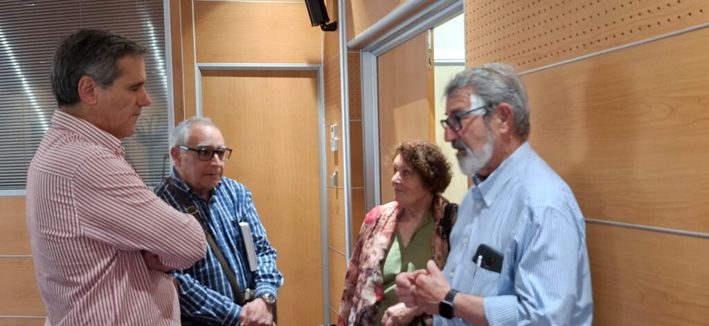 1ª Tertúlia – A Cidade que Inspira”, promovida pela AMM, com escritores marinhenses para refletir sobre a cidade e o futuro coletivo.